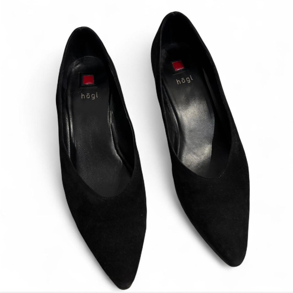Women's Black Suede Pumps